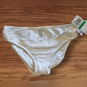 Becca by Rebecca Virtue Bikini Bottoms 588347 American Fit Hipster Women (L) NWT